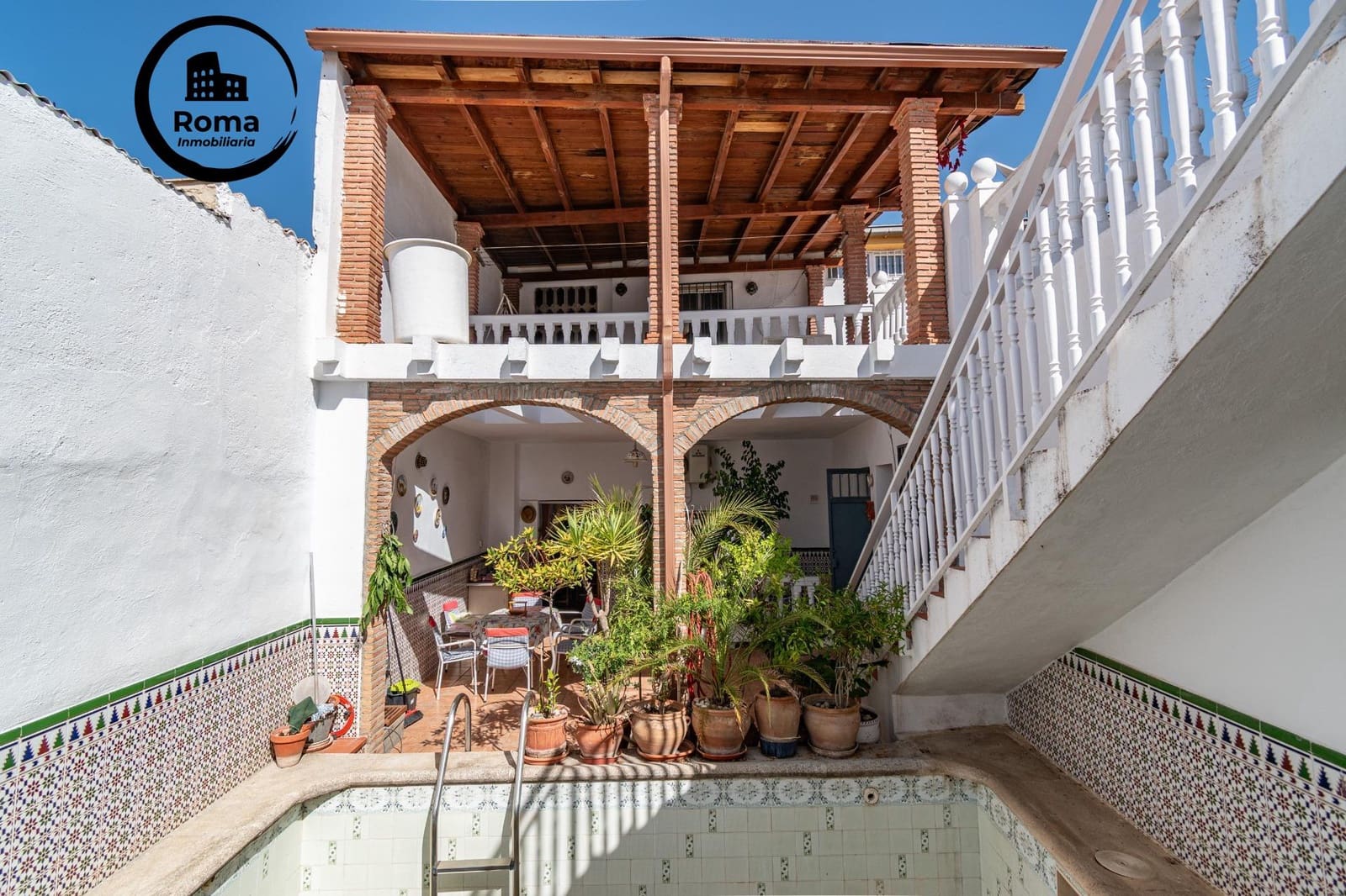 Casa de 4 habitaciones en Atarfe en venta con piscina - 280.000 € (Ref: 9504576)
