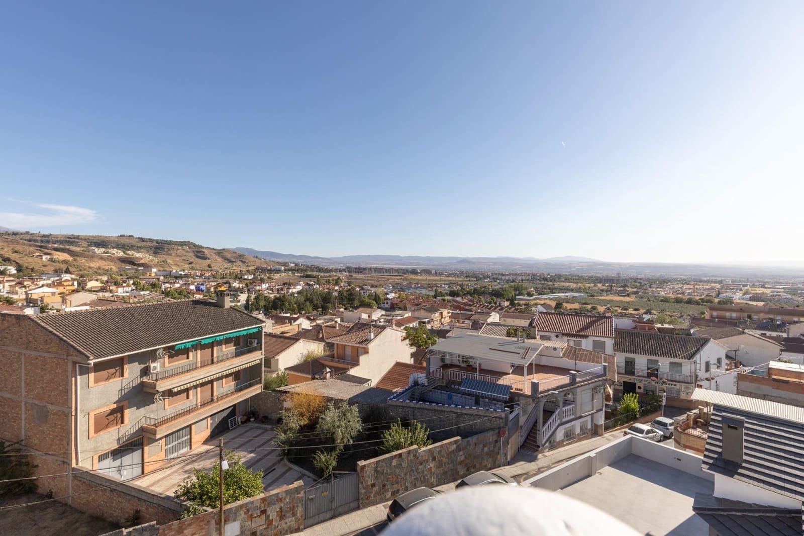 10 bedroom Semi-detached Villa for sale in Jun with garage - € 498,000 (Ref: 9504577)