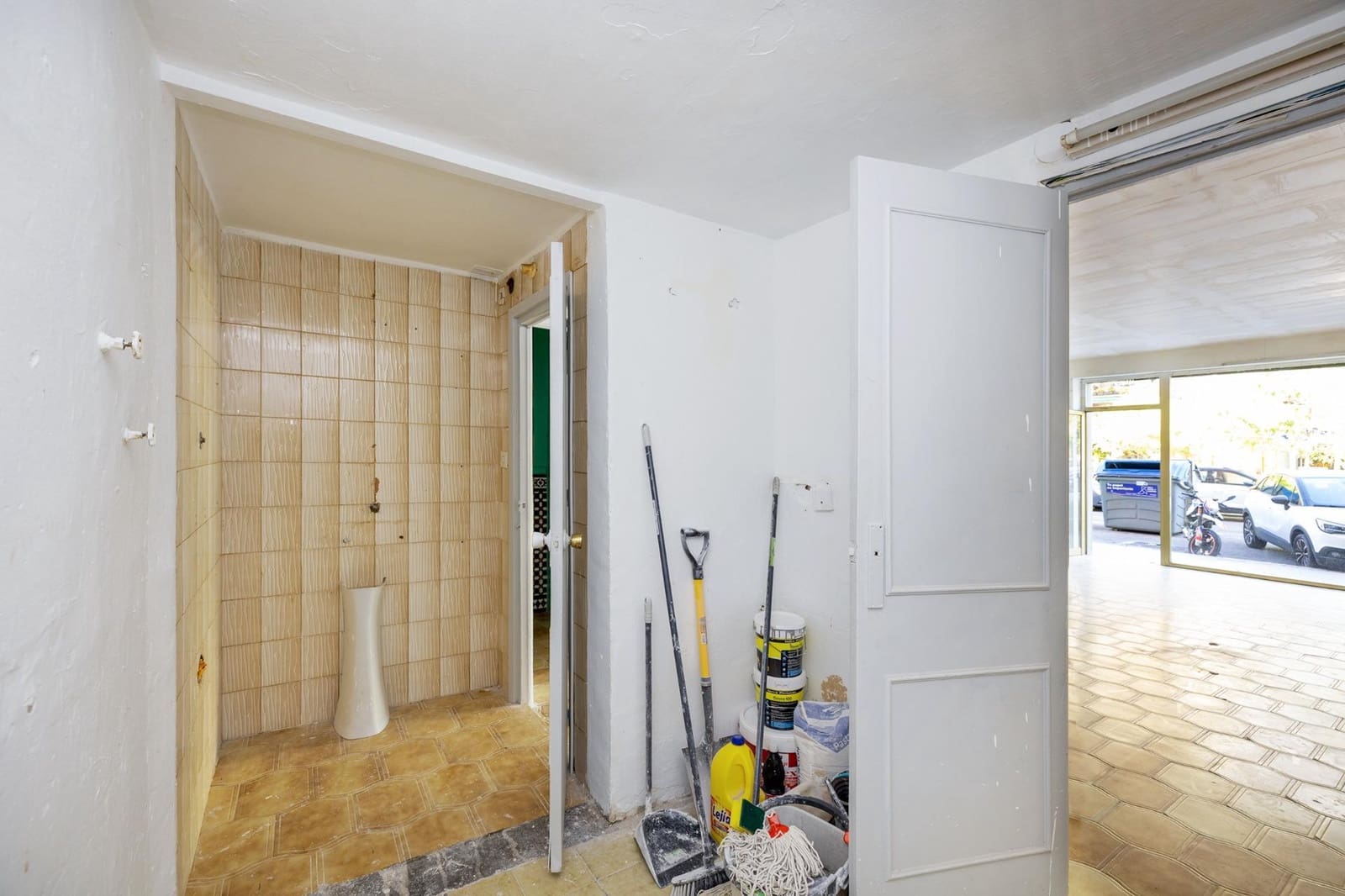 Local Comercial en Granada ciudad en venta - 95.000 € (Ref: 9509073)