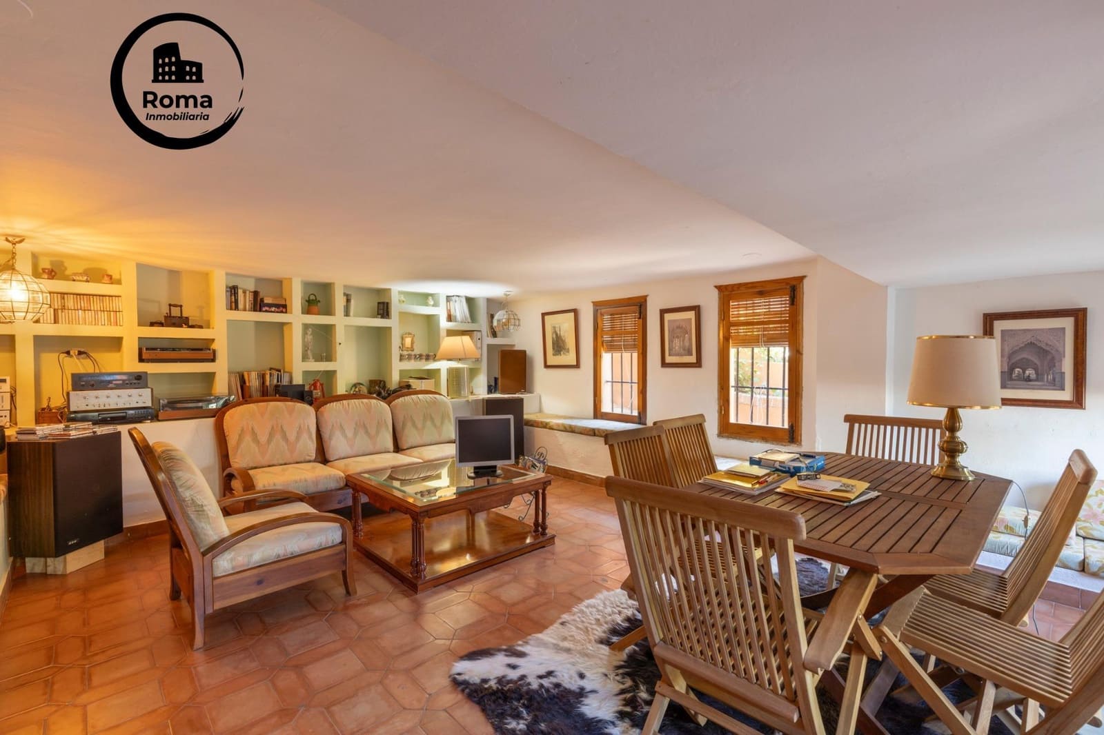 11 bedroom Villa for sale in Huetor Vega with garage - € 850,000 (Ref: 9509079)