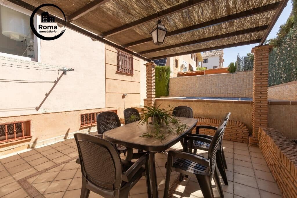 6 bedroom Semi-detached Villa for sale in Huetor Vega with pool garage - € 320,000 (Ref: 9509090)