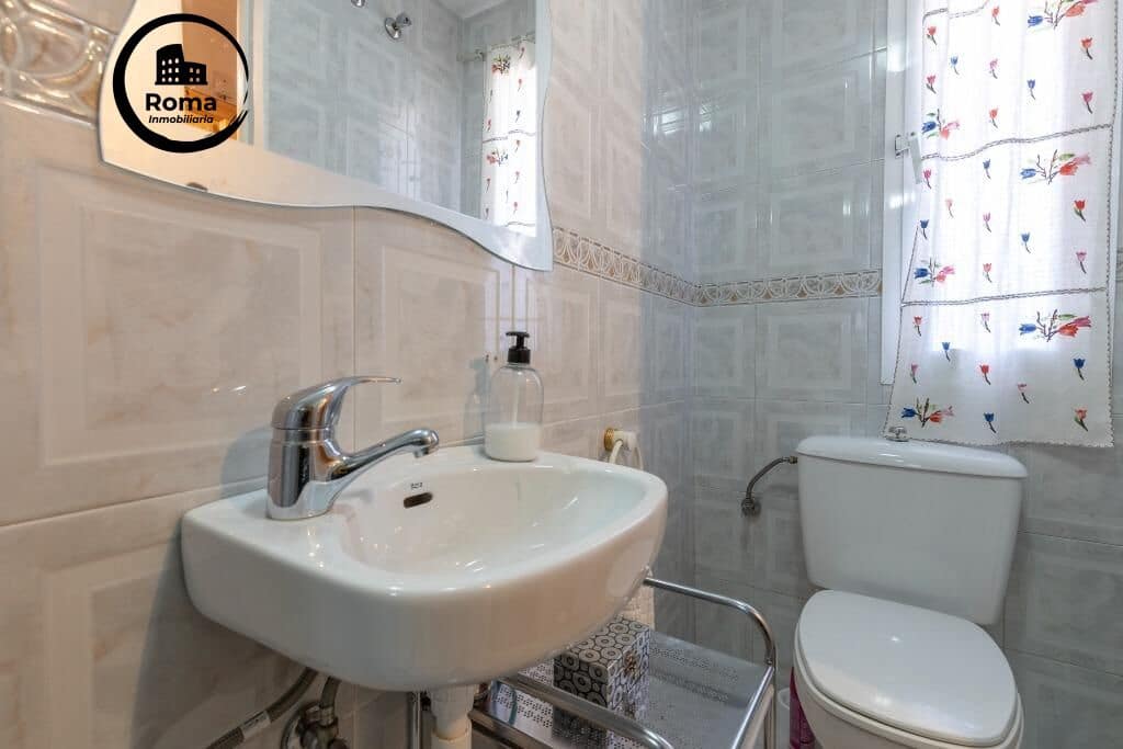 6 bedroom Semi-detached Villa for sale in Huetor Vega with pool garage - € 320,000 (Ref: 9509090)