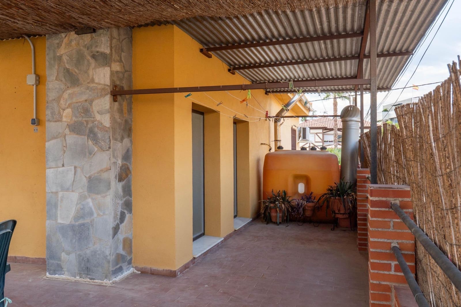 4 bedroom Semi-detached Villa for sale in Huetor Vega with pool - € 315,000 (Ref: 9509091)