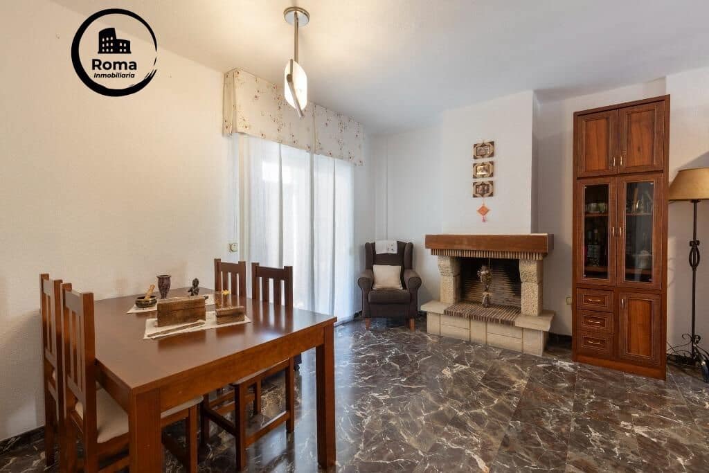 6 bedroom Semi-detached Villa for sale in Huetor Vega with pool garage - € 320,000 (Ref: 9509092)