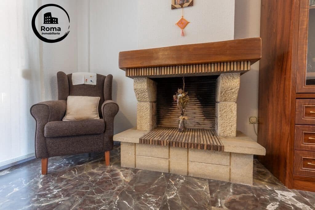 6 bedroom Semi-detached Villa for sale in Huetor Vega with pool garage - € 320,000 (Ref: 9509092)