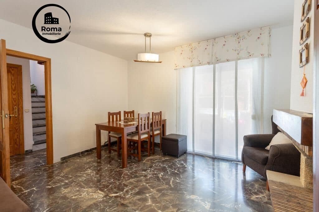 6 bedroom Semi-detached Villa for sale in Huetor Vega with pool garage - € 320,000 (Ref: 9509092)