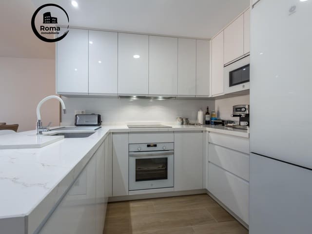 2 slaapkamer Flat te koop in Salobreña met zwembad garage - € 259.000 (Ref: 9513513)