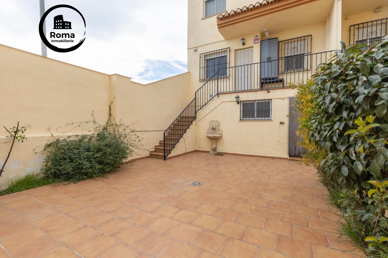 3 slaapkamer Halfvrijstaande villa te koop in Belicena met garage - € 239.900 (Ref: 9519091)