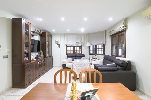 5 sovrum Villa till salu i Padul med garage - 398 000 € (Ref: 9524435)