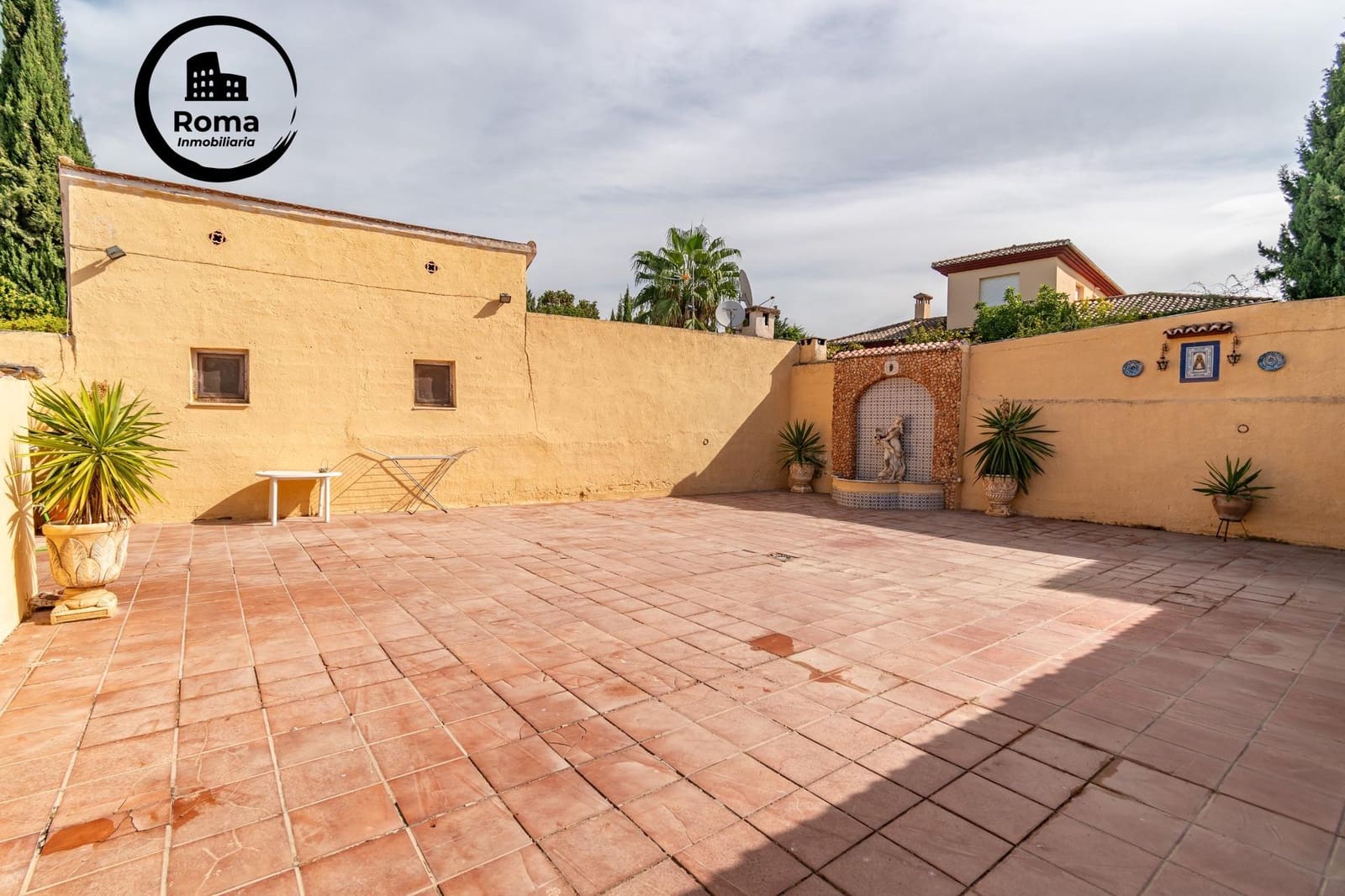 5 chambre Villa/Maison à vendre à Otura avec piscine garage - 370 000 € (Ref: 9524437)