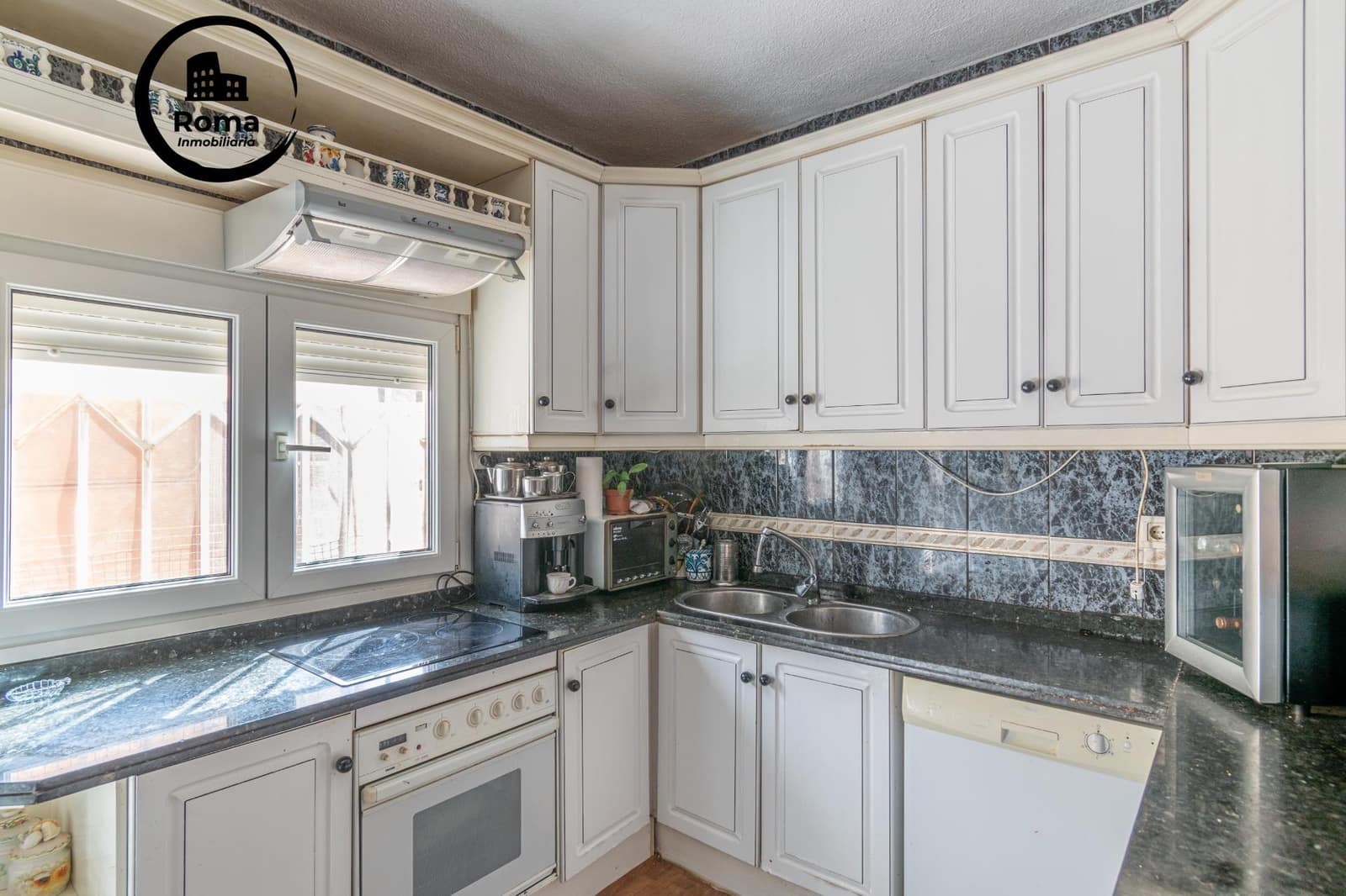 5 chambre Villa/Maison à vendre à Otura avec piscine garage - 370 000 € (Ref: 9524437)