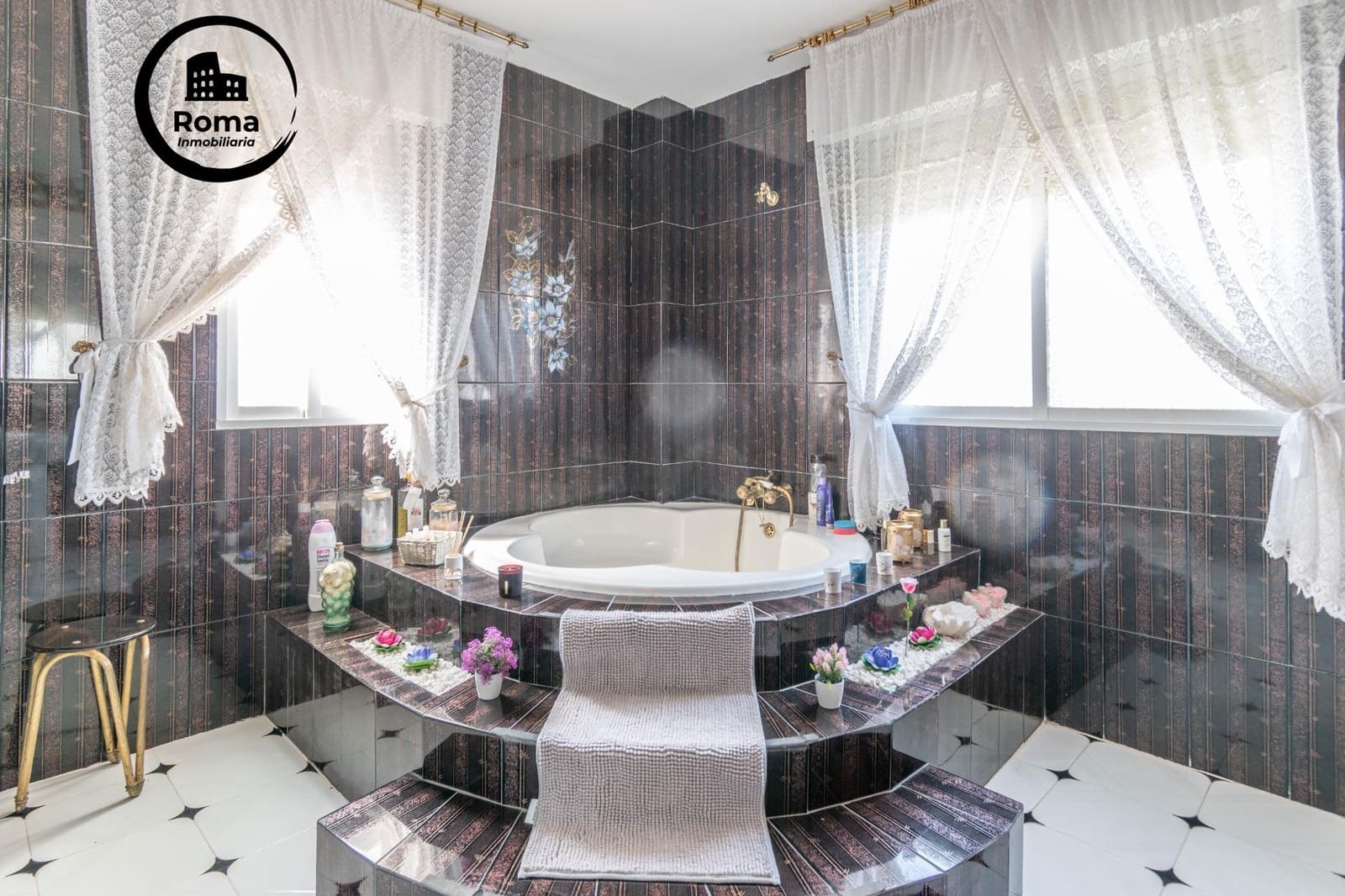 5 chambre Villa/Maison à vendre à Otura avec piscine garage - 370 000 € (Ref: 9524437)