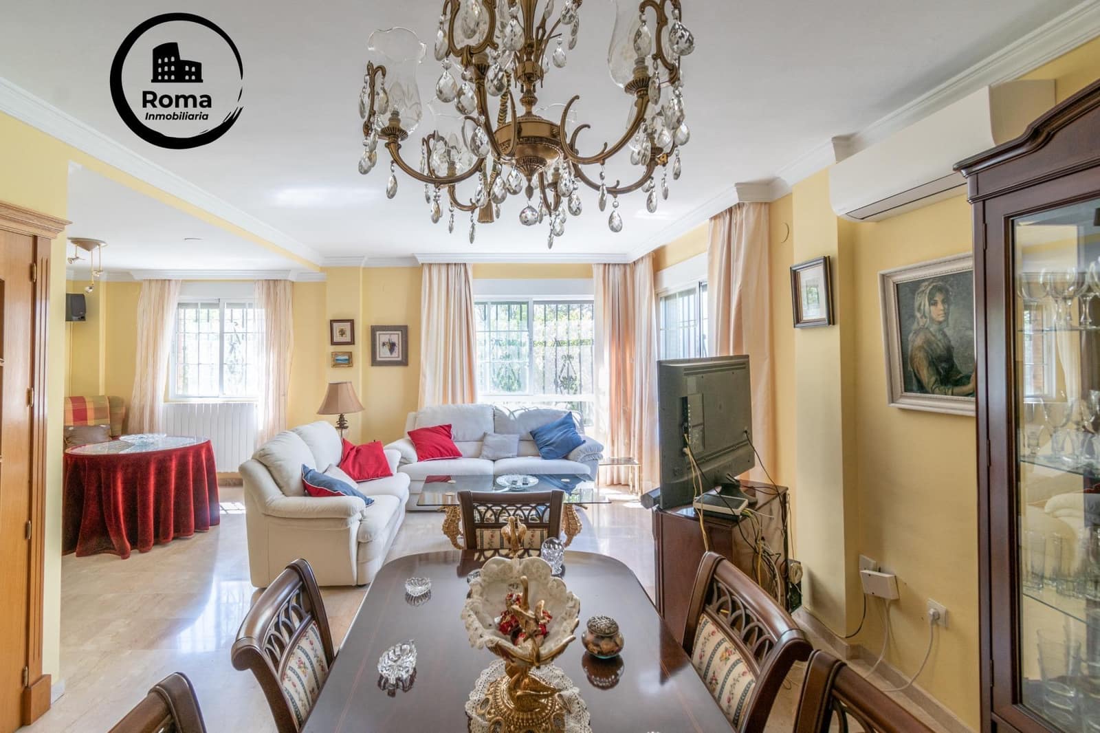 Chalet de 4 habitaciones en La Zubia en venta con piscina garaje - 380.000 € (Ref: 9524438)