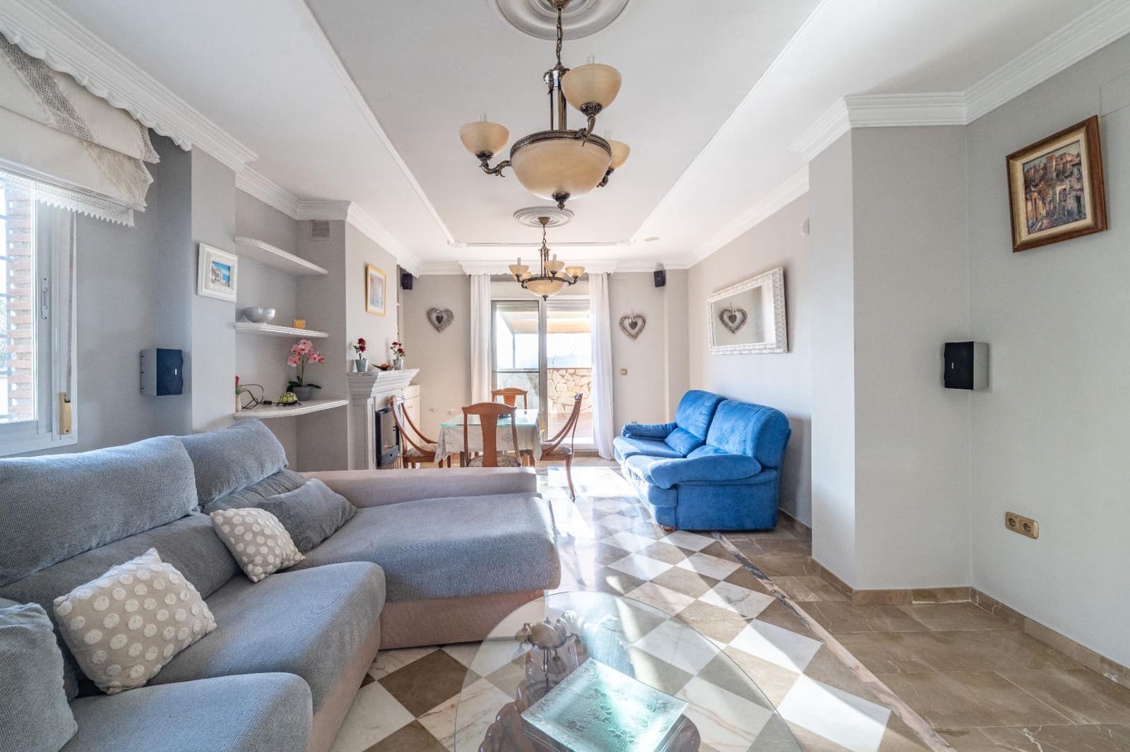 5 sypialnia Willa na sprzedaż w Huetor Vega z basenem garażem - 419 000 € (Ref: 9524448)