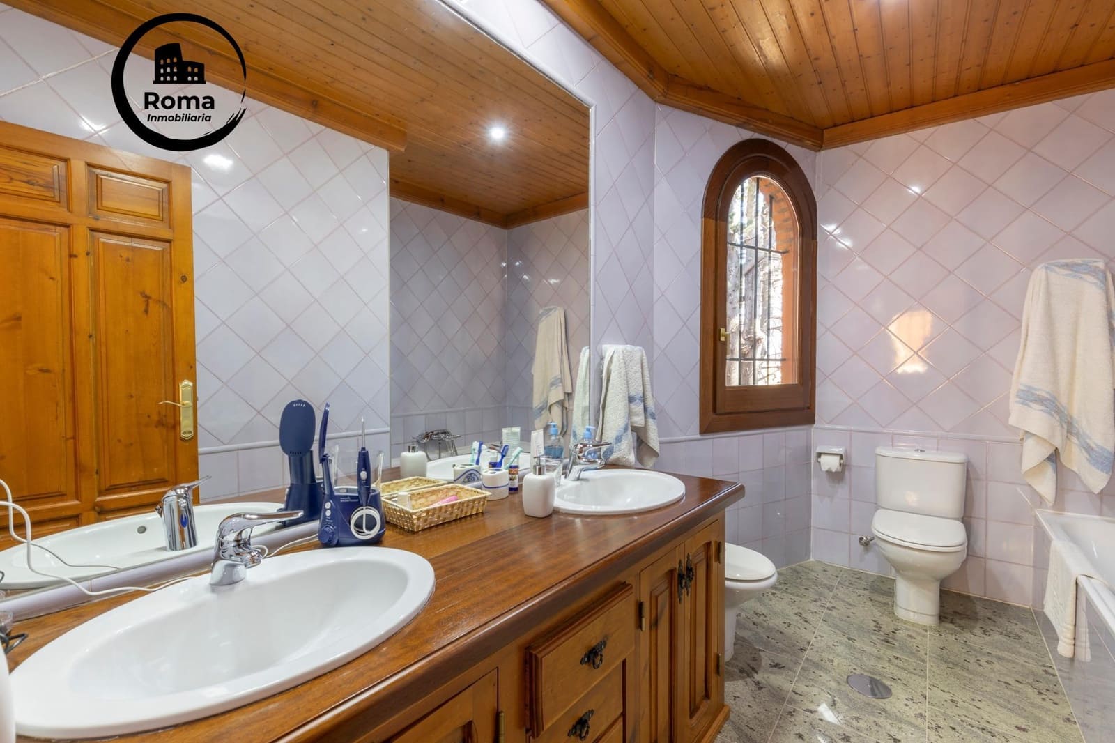 11 sypialnia Willa na sprzedaż w Huetor Vega z garażem - 850 000 € (Ref: 9524449)