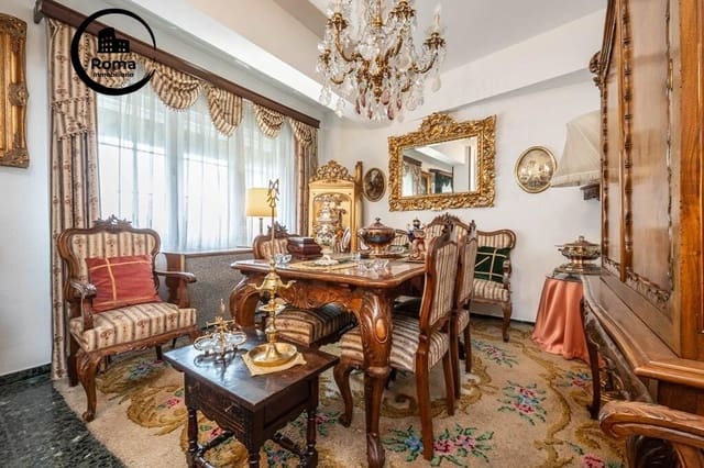 4 sovrum Lägenhet till salu i Centro - Sagrario, Granada stad med garage - 410 000 € (Ref: 9524452)