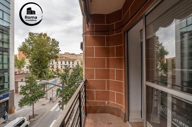 4 sovrum Lägenhet till salu i Centro - Sagrario, Granada stad med garage - 410 000 € (Ref: 9524453)