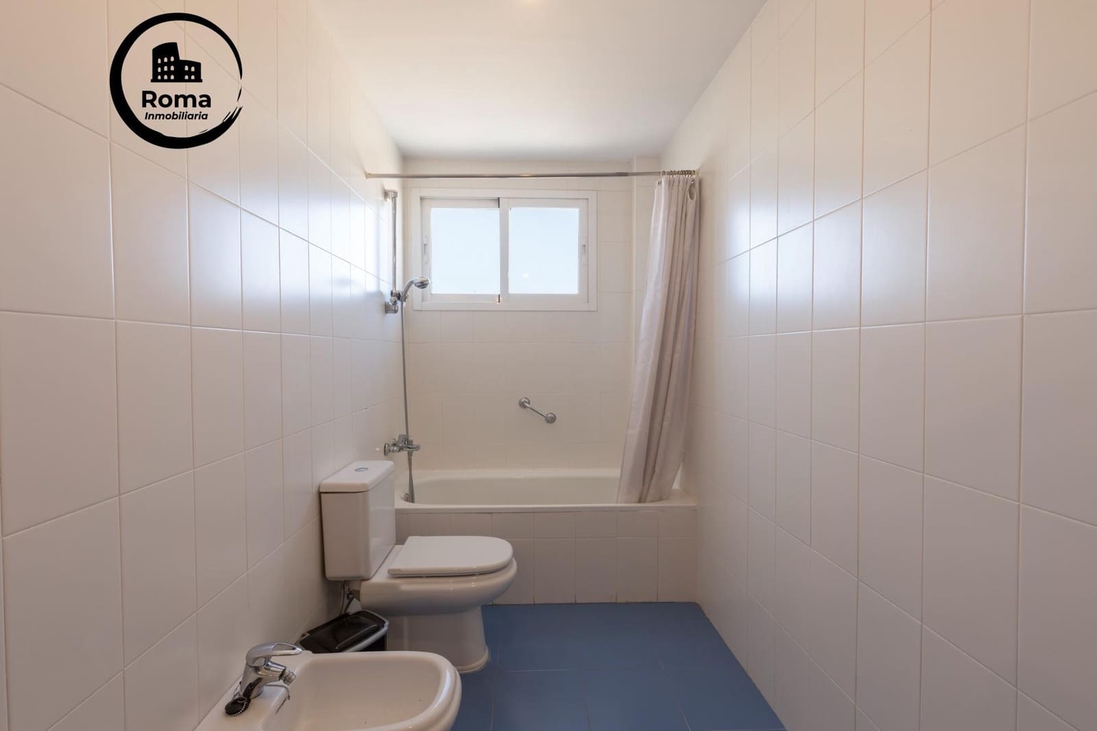 5 soveværelse Semi-Rækkehus til salg i Huetor Vega med garage - € 340.000 (Ref: 9524455)