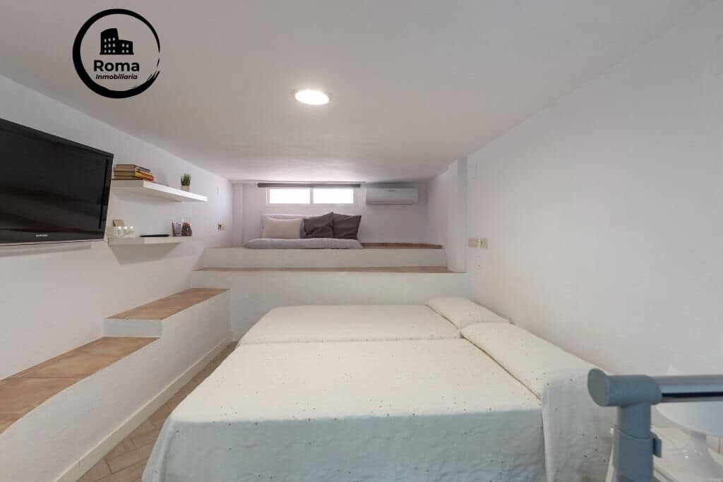 6 soveværelse Semi-Rækkehus til salg i Huetor Vega med swimmingpool garage - € 320.000 (Ref: 9524458)