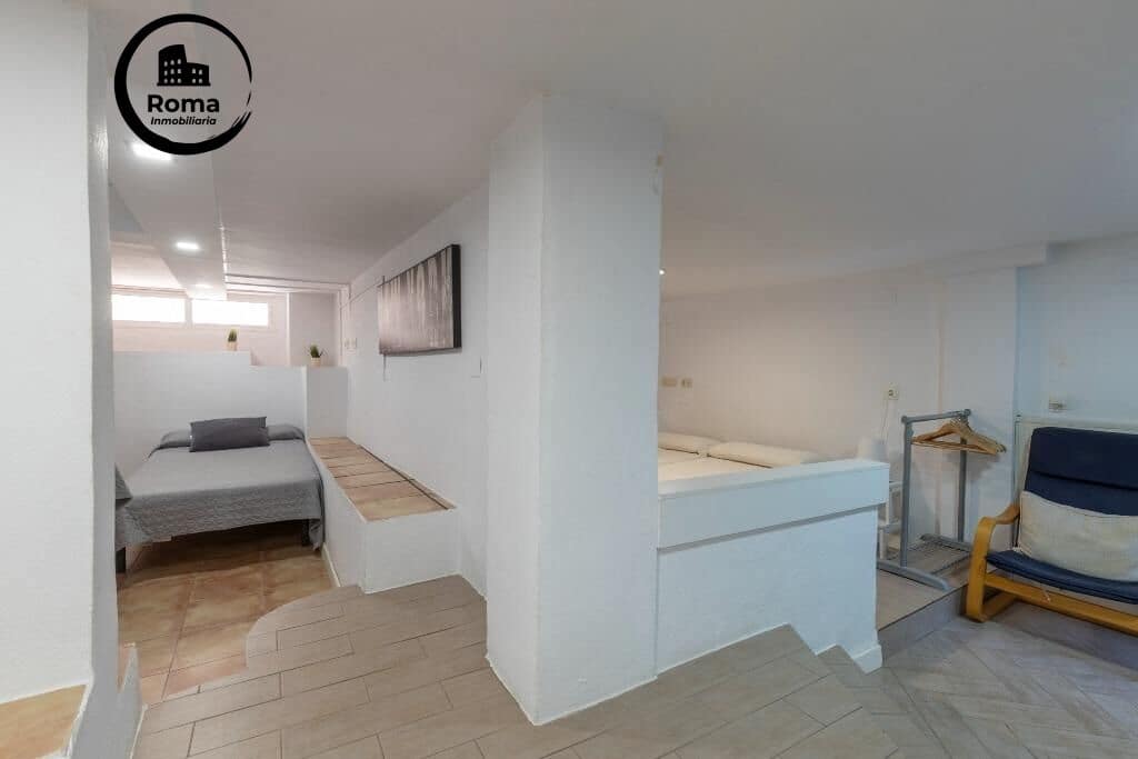 6 soveværelse Semi-Rækkehus til salg i Huetor Vega med swimmingpool garage - € 320.000 (Ref: 9524458)