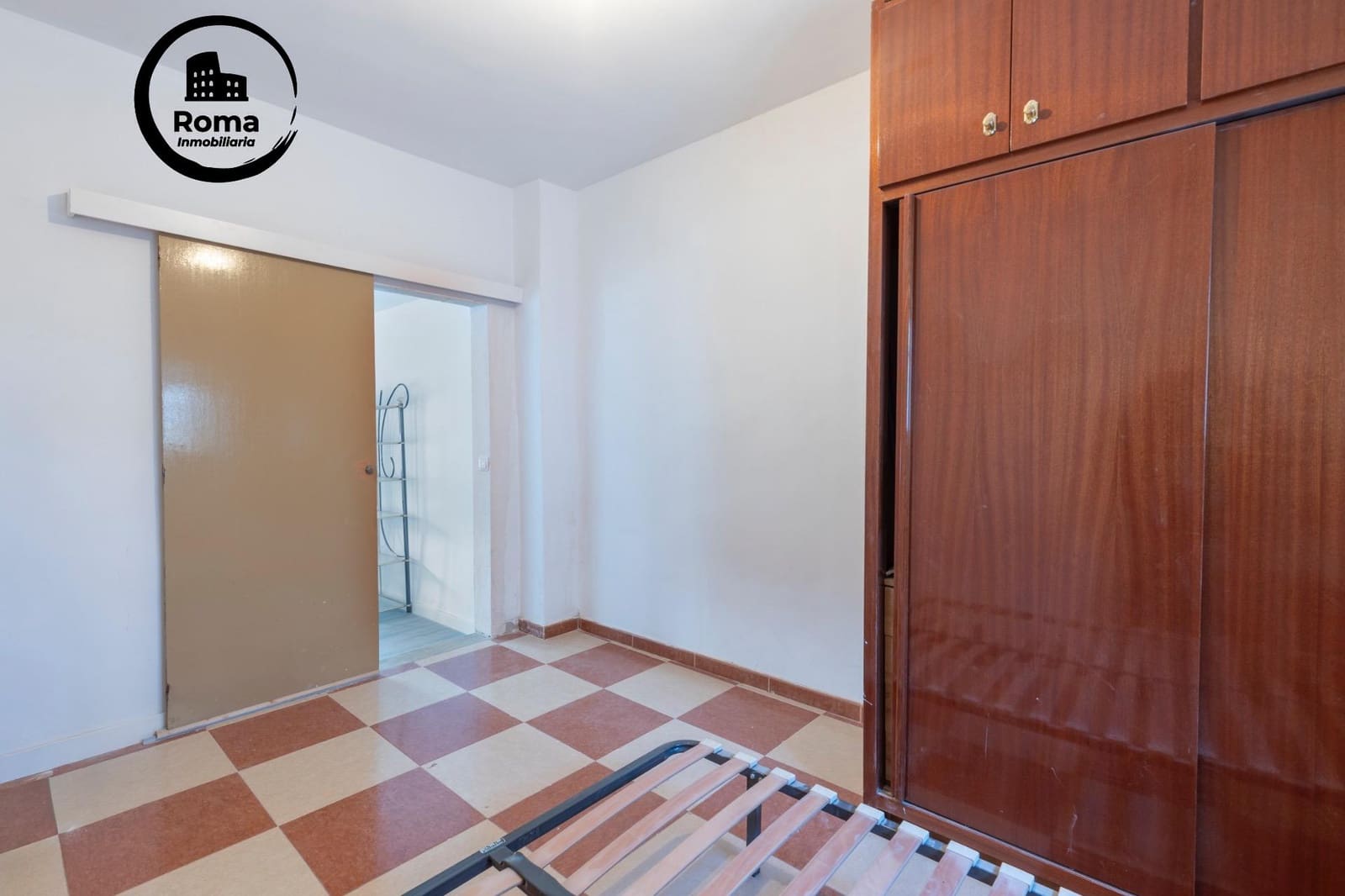 6 bedroom Townhouse for sale in Moclin - € 139,900 (Ref: 9533875)