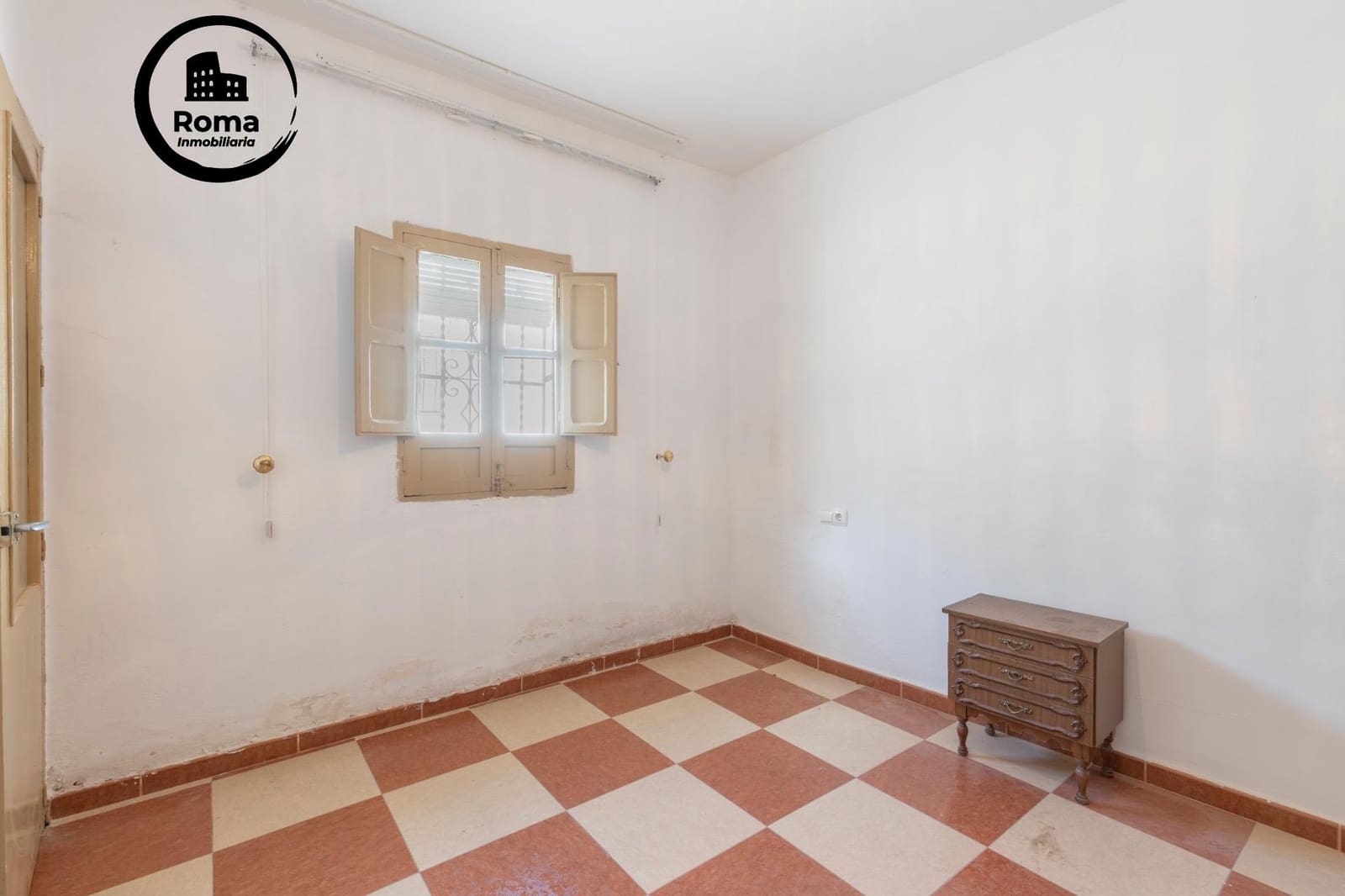 6 bedroom Townhouse for sale in Moclin - € 139,900 (Ref: 9533875)