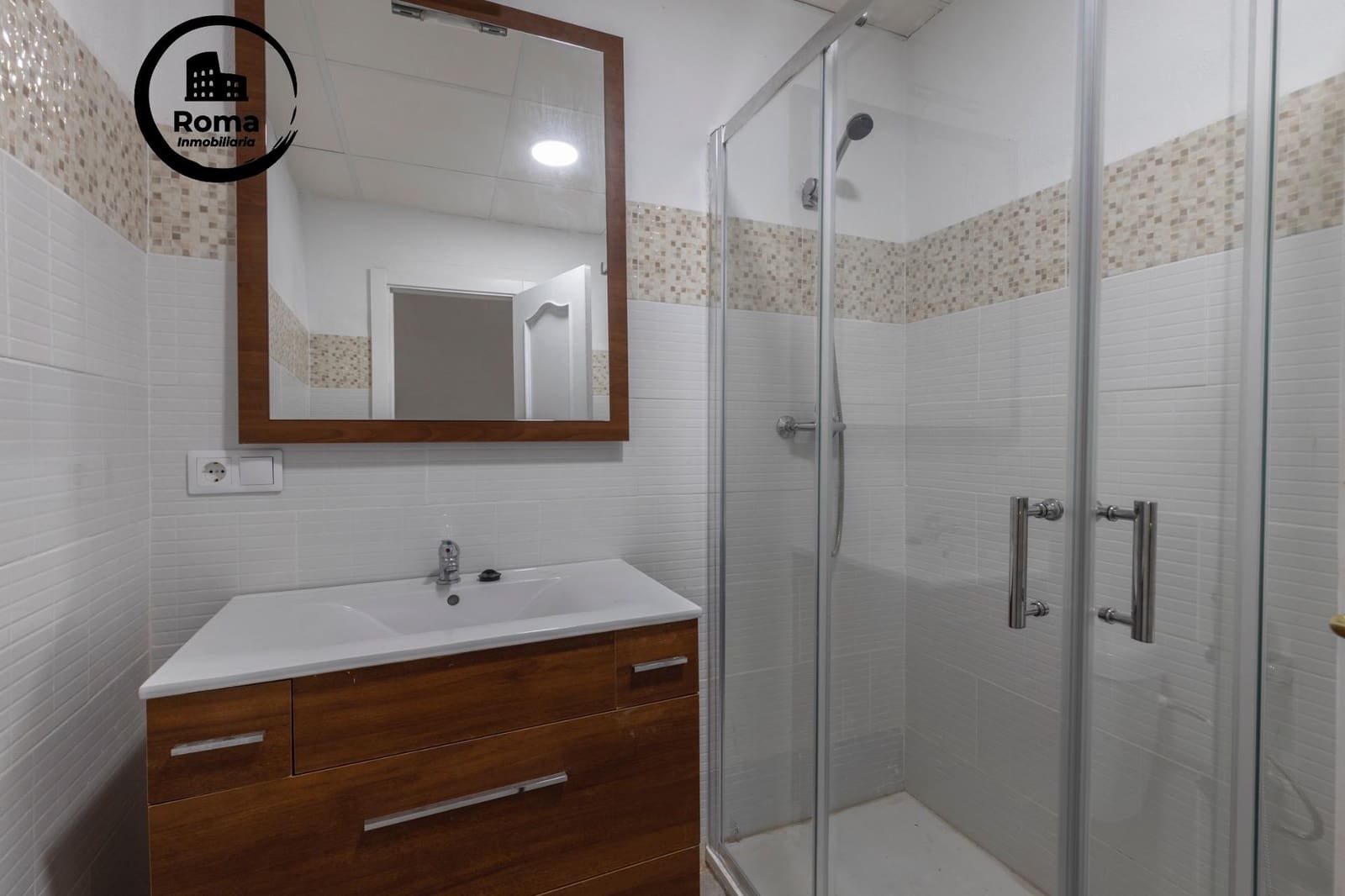 6 bedroom Townhouse for sale in Moclin - € 139,900 (Ref: 9533875)