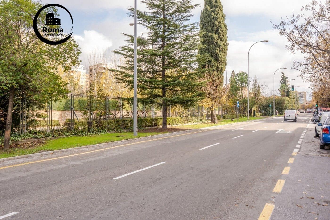 Kommersiell til salgs i Granada by - € 60 000 (Ref: 9536068)