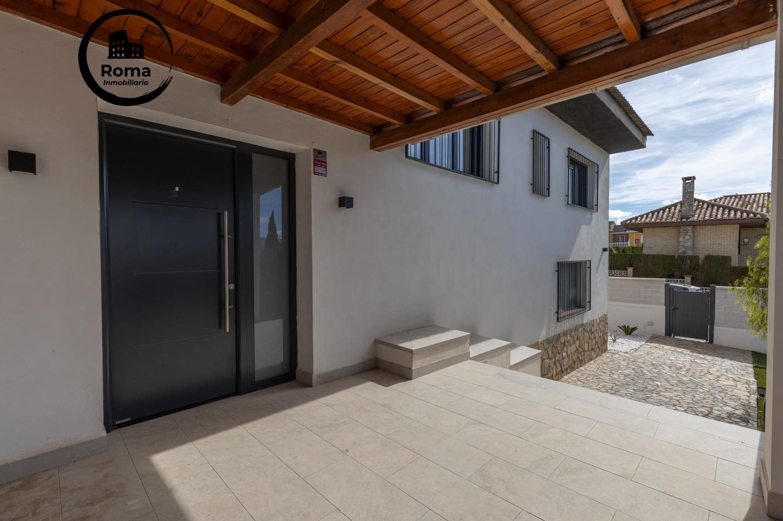 Chalet de 4 habitaciones en Padul en venta con piscina - 600.000 € (Ref: 9551830)