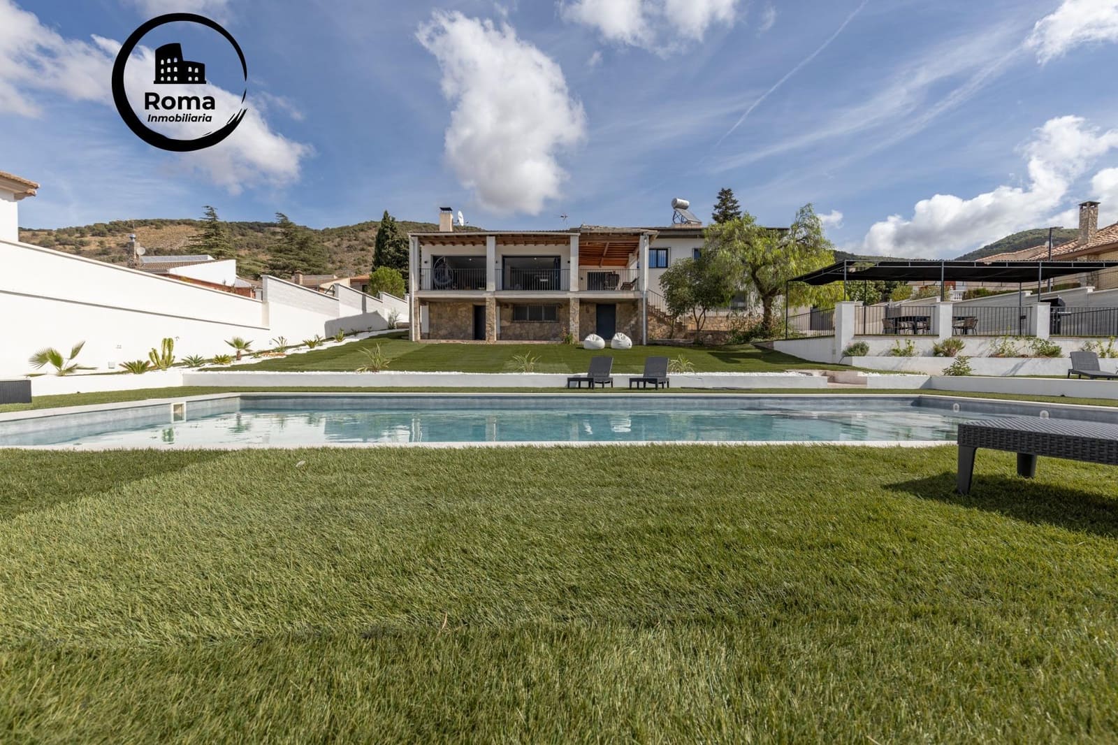 Chalet de 4 habitaciones en Padul en venta con piscina - 600.000 € (Ref: 9551830)