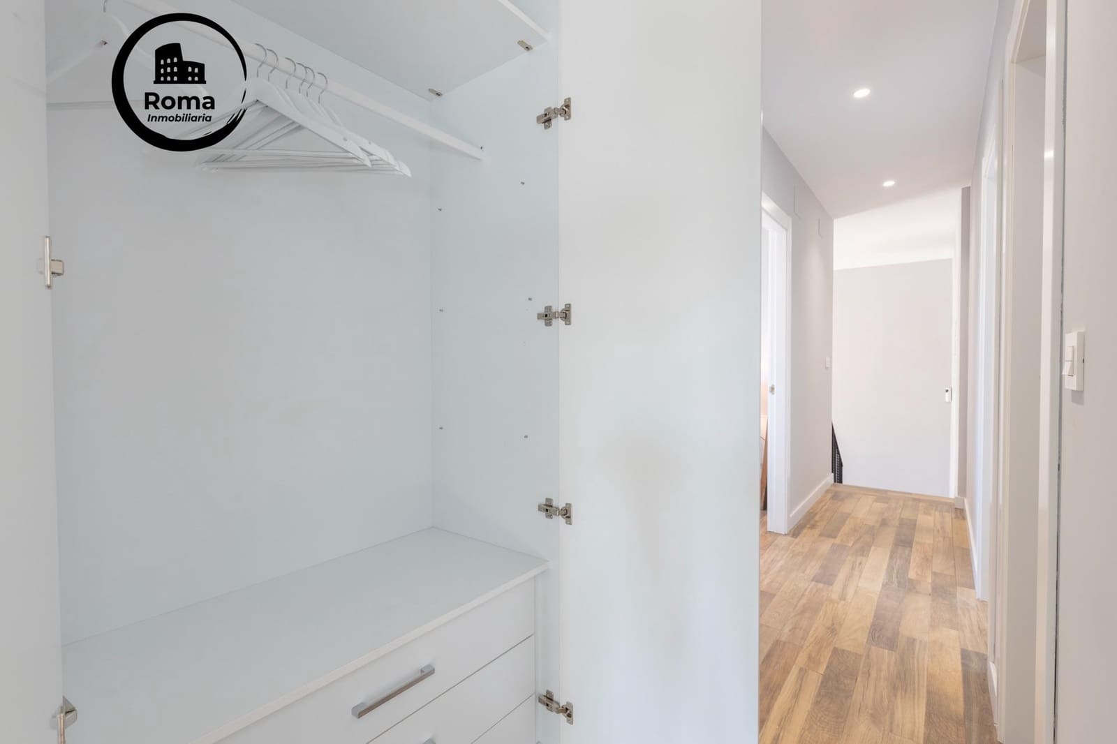 Chalet de 4 habitaciones en Padul en venta con piscina - 600.000 € (Ref: 9551830)