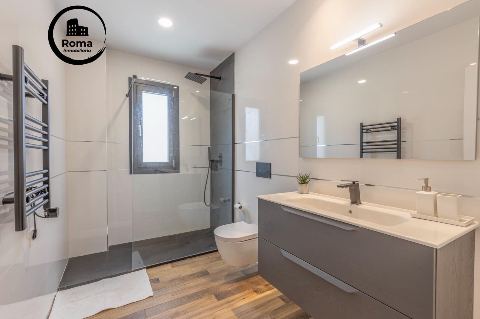 Chalet de 4 habitaciones en Padul en venta con piscina - 600.000 € (Ref: 9551830)