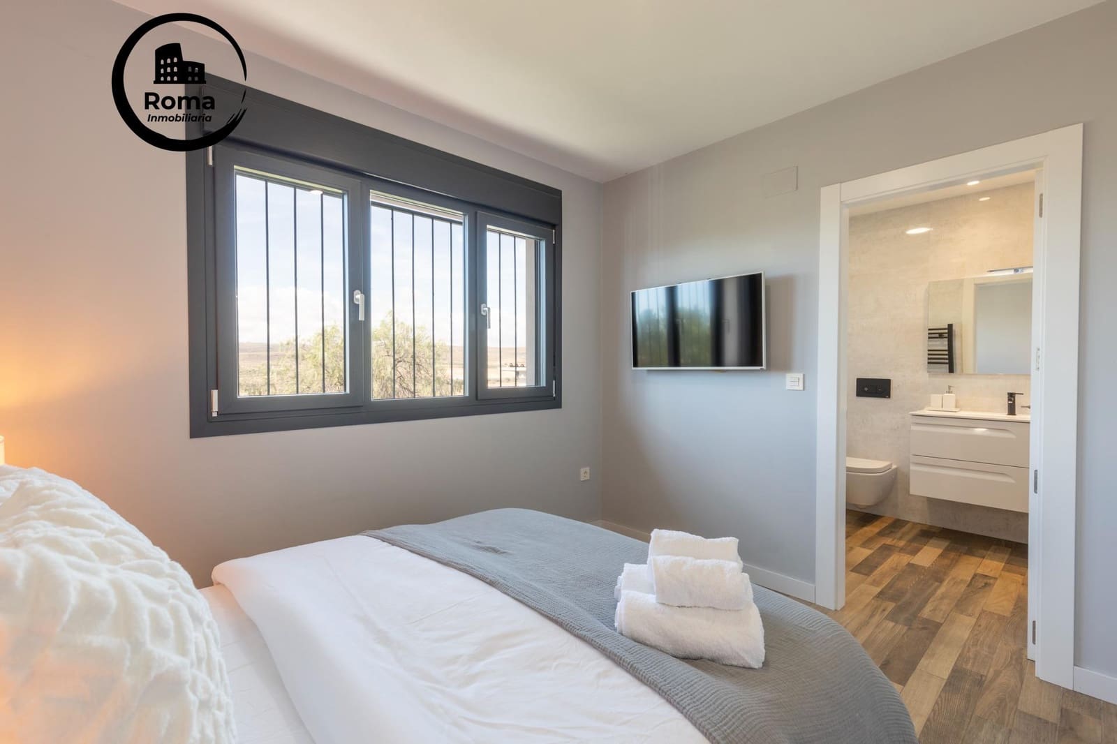 Chalet de 4 habitaciones en Padul en venta con piscina - 600.000 € (Ref: 9551830)