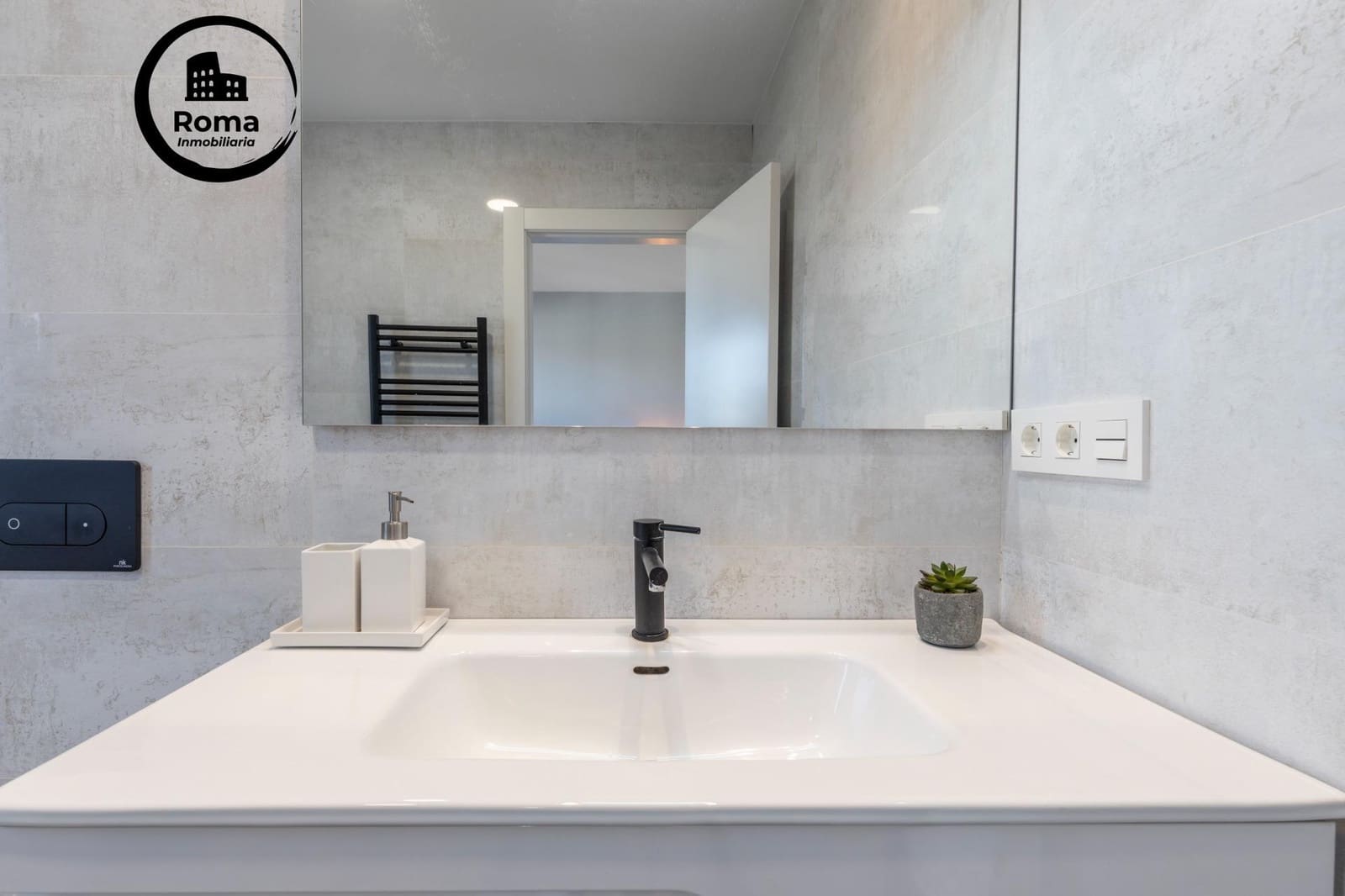 Chalet de 4 habitaciones en Padul en venta con piscina - 600.000 € (Ref: 9551830)