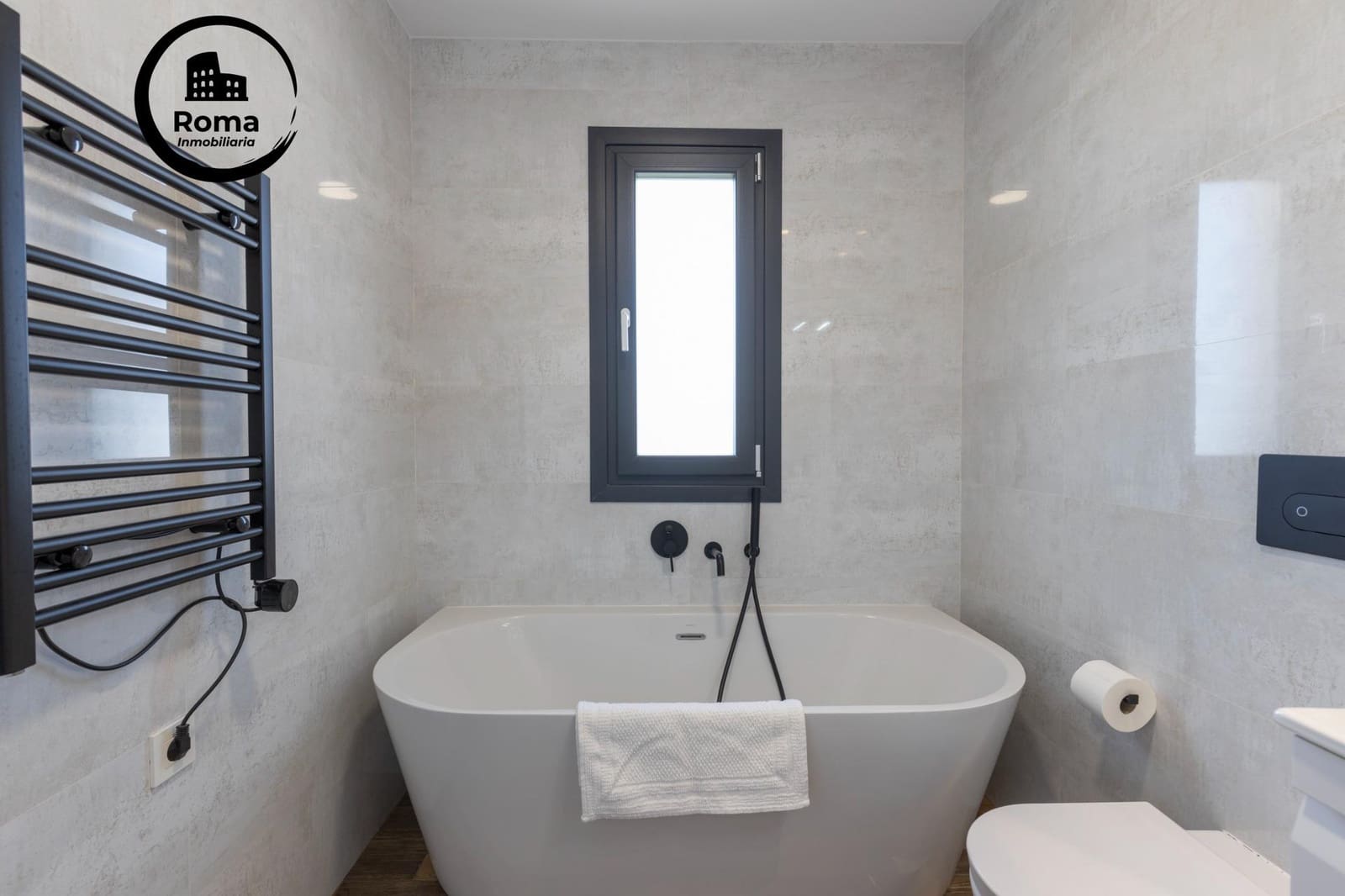 Chalet de 4 habitaciones en Padul en venta con piscina - 600.000 € (Ref: 9551830)