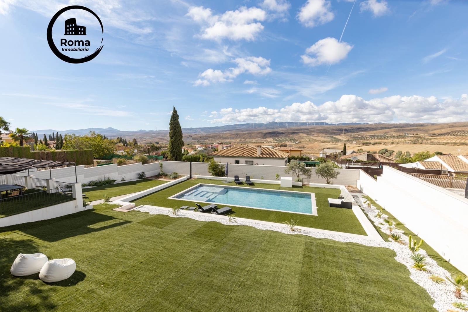 Chalet de 4 habitaciones en Padul en venta con piscina - 600.000 € (Ref: 9551830)