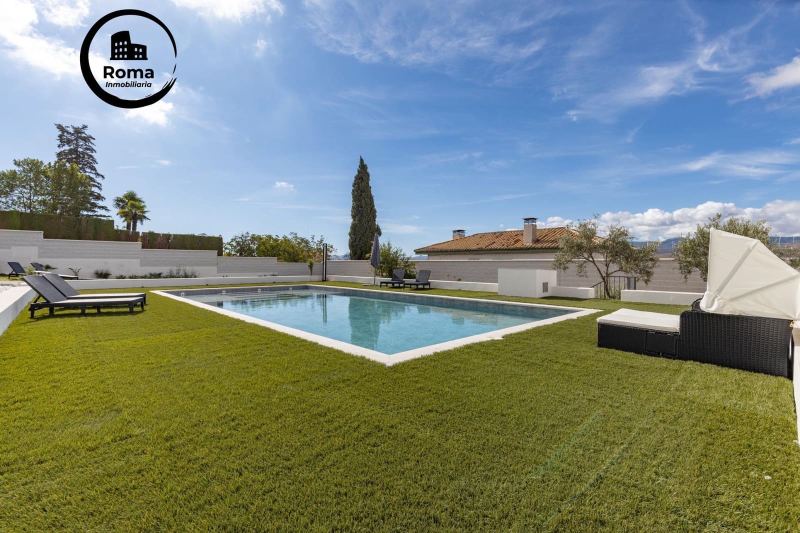 Chalet de 4 habitaciones en Padul en venta con piscina - 600.000 € (Ref: 9551830)