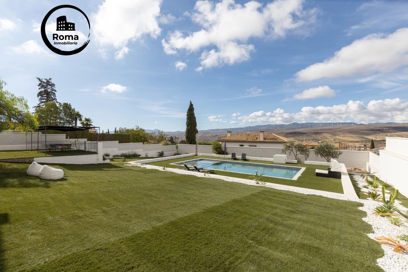 Chalet de 4 habitaciones en Padul en venta con piscina - 600.000 € (Ref: 9551830)