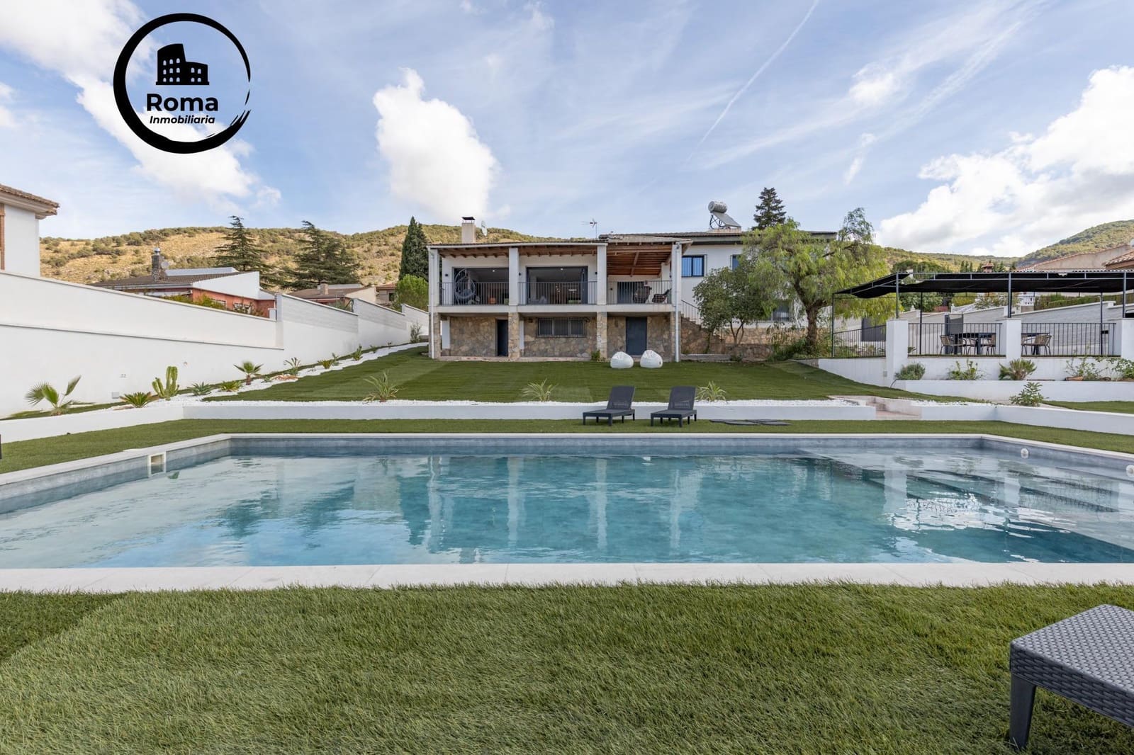 Chalet de 4 habitaciones en Padul en venta con piscina - 600.000 € (Ref: 9551830)