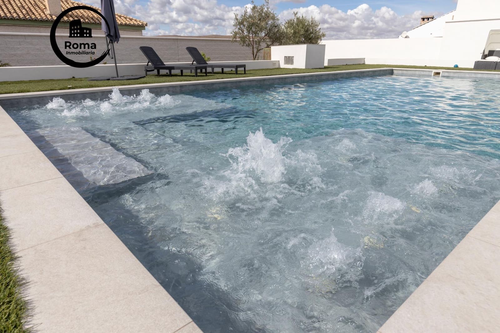 Chalet de 4 habitaciones en Padul en venta con piscina - 600.000 € (Ref: 9551830)