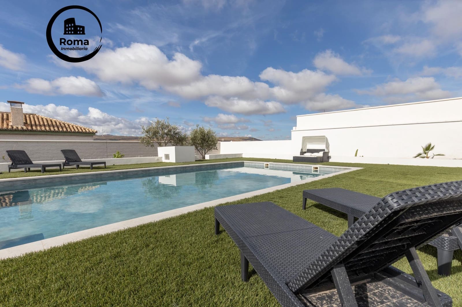 Chalet de 4 habitaciones en Padul en venta con piscina - 600.000 € (Ref: 9551830)