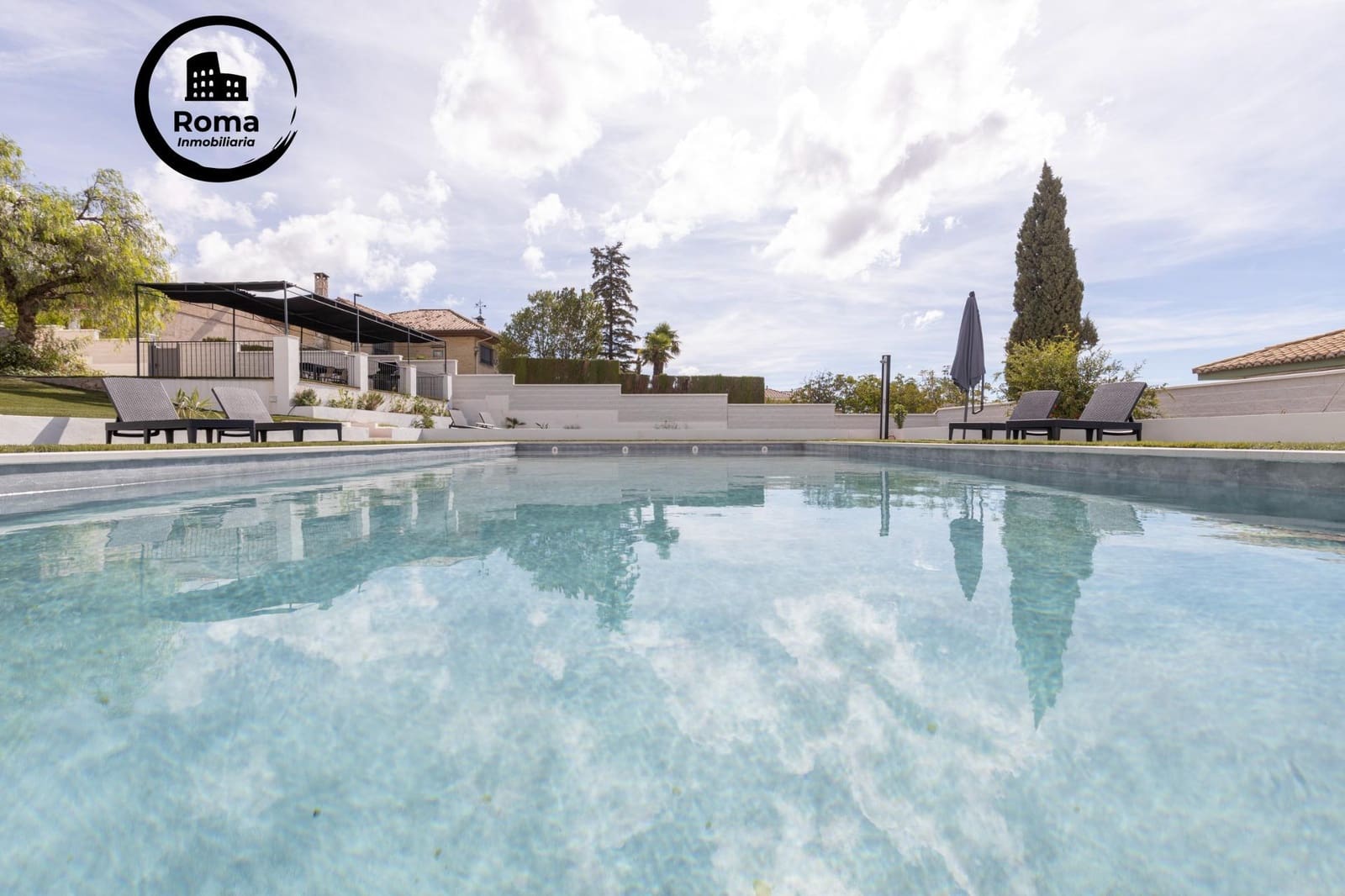 Chalet de 4 habitaciones en Padul en venta con piscina - 600.000 € (Ref: 9551830)