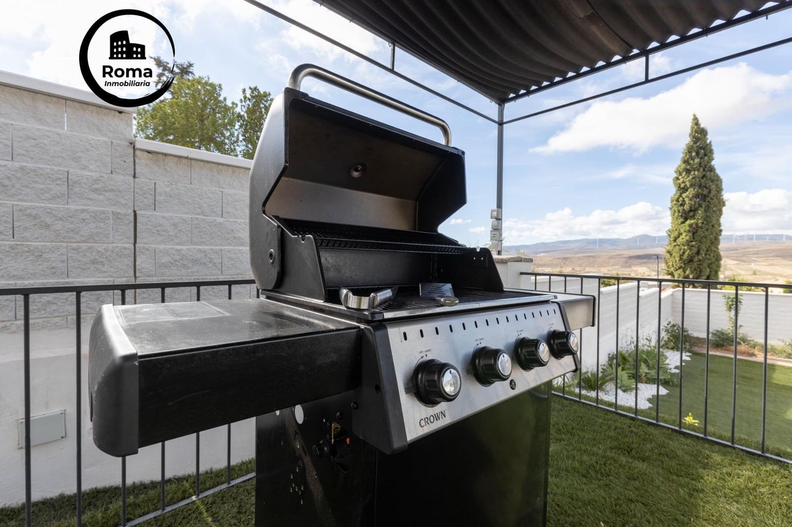 Chalet de 4 habitaciones en Padul en venta con piscina - 600.000 € (Ref: 9551830)