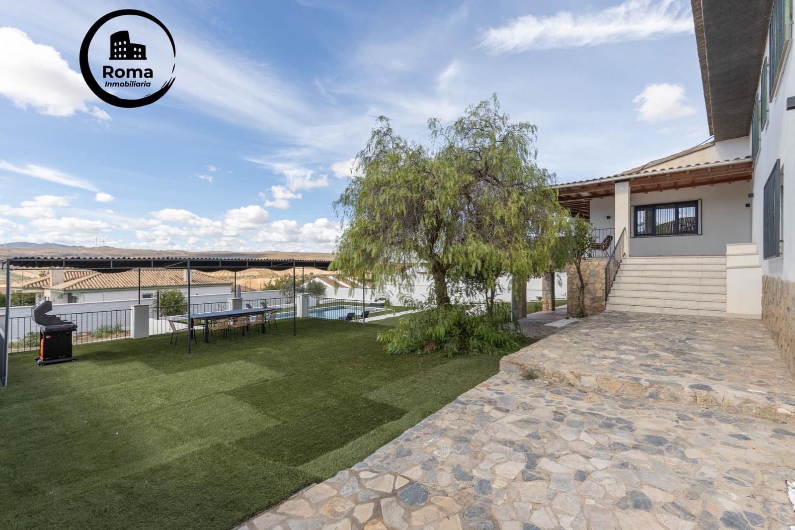 Chalet de 4 habitaciones en Padul en venta con piscina - 600.000 € (Ref: 9551830)