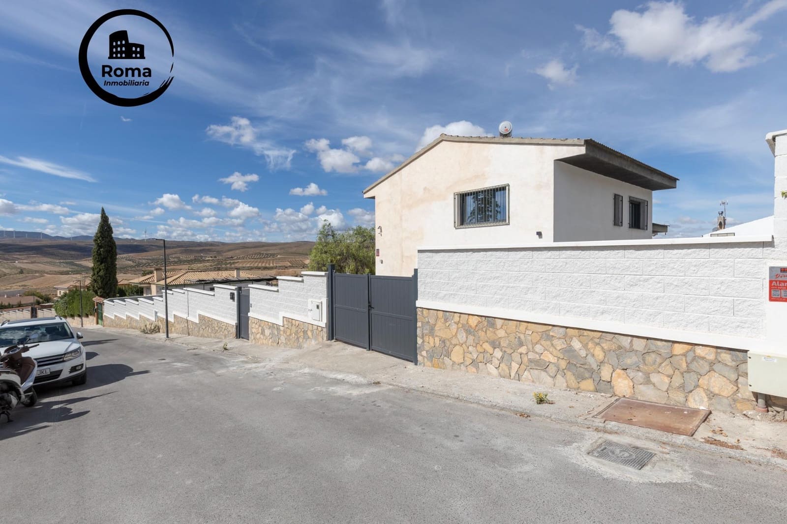 Chalet de 4 habitaciones en Padul en venta con piscina - 600.000 € (Ref: 9551830)