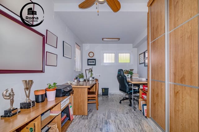 5 slaapkamer Villa te koop in Jun met zwembad garage - € 289.900 (Ref: 9551833)