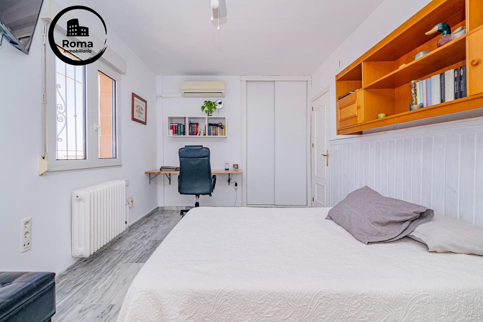 5 slaapkamer Villa te koop in Jun met zwembad garage - € 289.900 (Ref: 9551833)