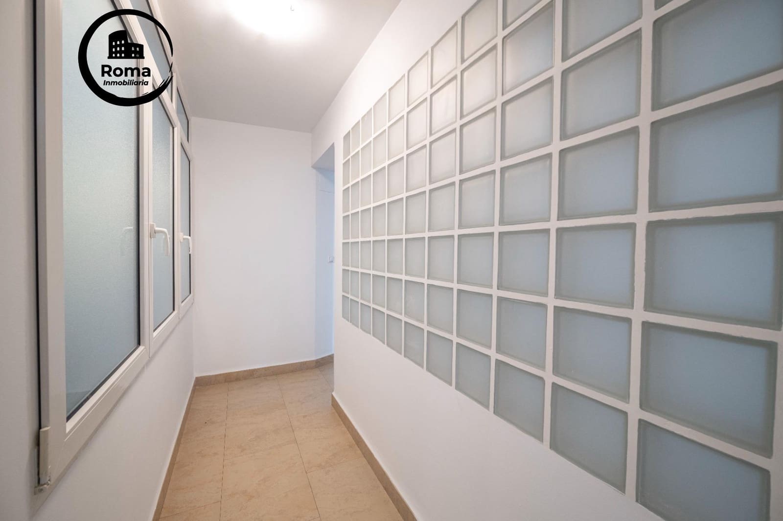 4 soveværelse Lejlighed til salg i Granada by med garage - € 548.000 (Ref: 9555995)