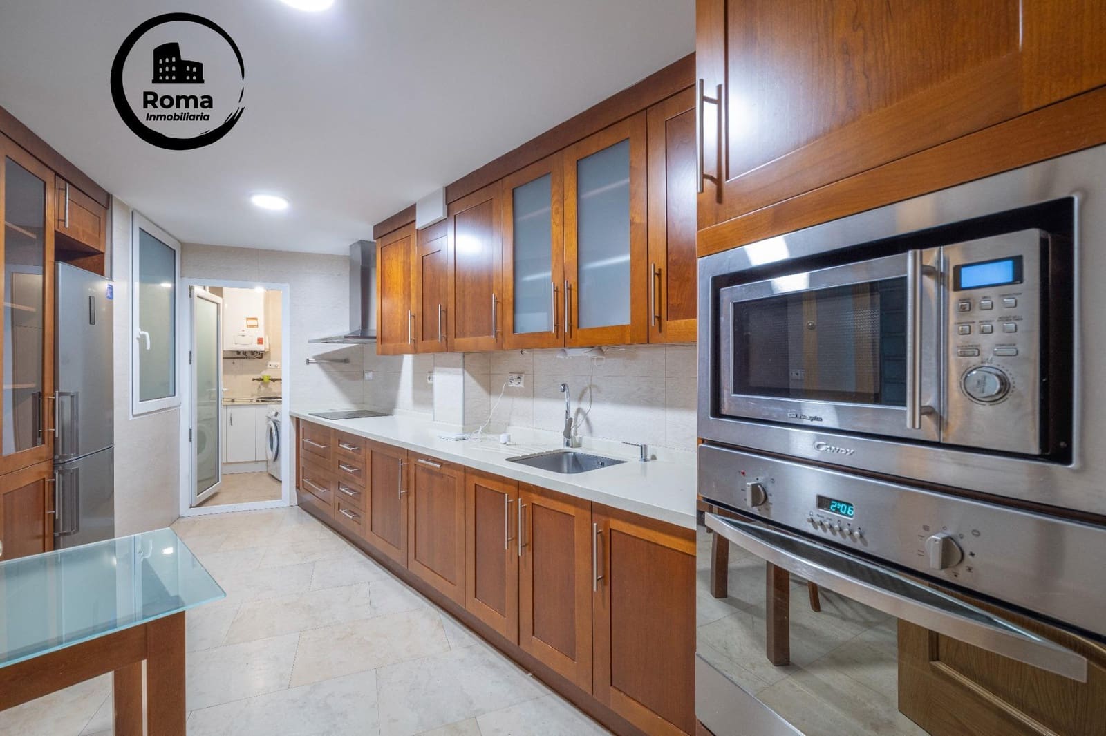 4 soveværelse Lejlighed til salg i Granada by med garage - € 548.000 (Ref: 9555995)