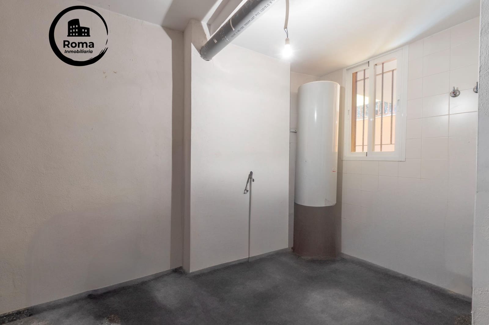 5 soveværelse Semi-Rækkehus til salg i Huetor Vega med garage - € 340.000 (Ref: 9562020)